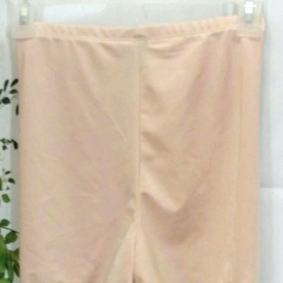 Marilyn Monroe women's size medium shapewear - Picture 2 of 5